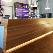 OS Wohnkonzept steht für hochwertige, maßgeschneiderte und passgenaue Möbel, die langlebig, robust und wirkungsvoll Ihr Zuhause verschönern und aufwerten. Unsere begeisterten Kunden kommen aus der Rhein-Neckar-Region, rund um Karlsruhe, Pforzheim, Mannheim, Heidelberg, Walldorf, Ludwigshafen, Baden-Baden, Ettlingen, Sinsheim, Bruchsal, Hockenheim, Schwetzingen.