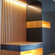 OS Wohnkonzept steht für hochwertige, maßgeschneiderte und passgenaue Möbel, die langlebig, robust und wirkungsvoll Ihr Zuhause verschönern und aufwerten. Unsere begeisterten Kunden kommen aus der Rhein-Neckar-Region, rund um Karlsruhe, Pforzheim, Mannheim, Heidelberg, Walldorf, Ludwigshafen, Baden-Baden, Ettlingen, Sinsheim, Bruchsal, Hockenheim, Schwetzingen.