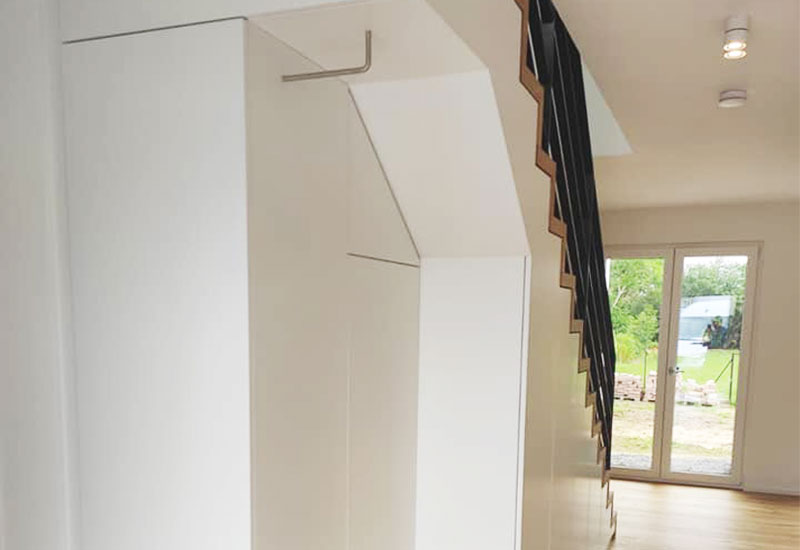 OS Wohnkonzept steht für hochwertige, maßgeschneiderte und passgenaue Möbel, die langlebig, robust und wirkungsvoll Ihr Zuhause verschönern und aufwerten. Unsere begeisterten Kunden kommen aus der Rhein-Neckar-Region, rund um Karlsruhe, Pforzheim, Mannheim, Heidelberg, Walldorf, Ludwigshafen, Baden-Baden, Ettlingen, Sinsheim, Bruchsal, Hockenheim, Schwetzingen.